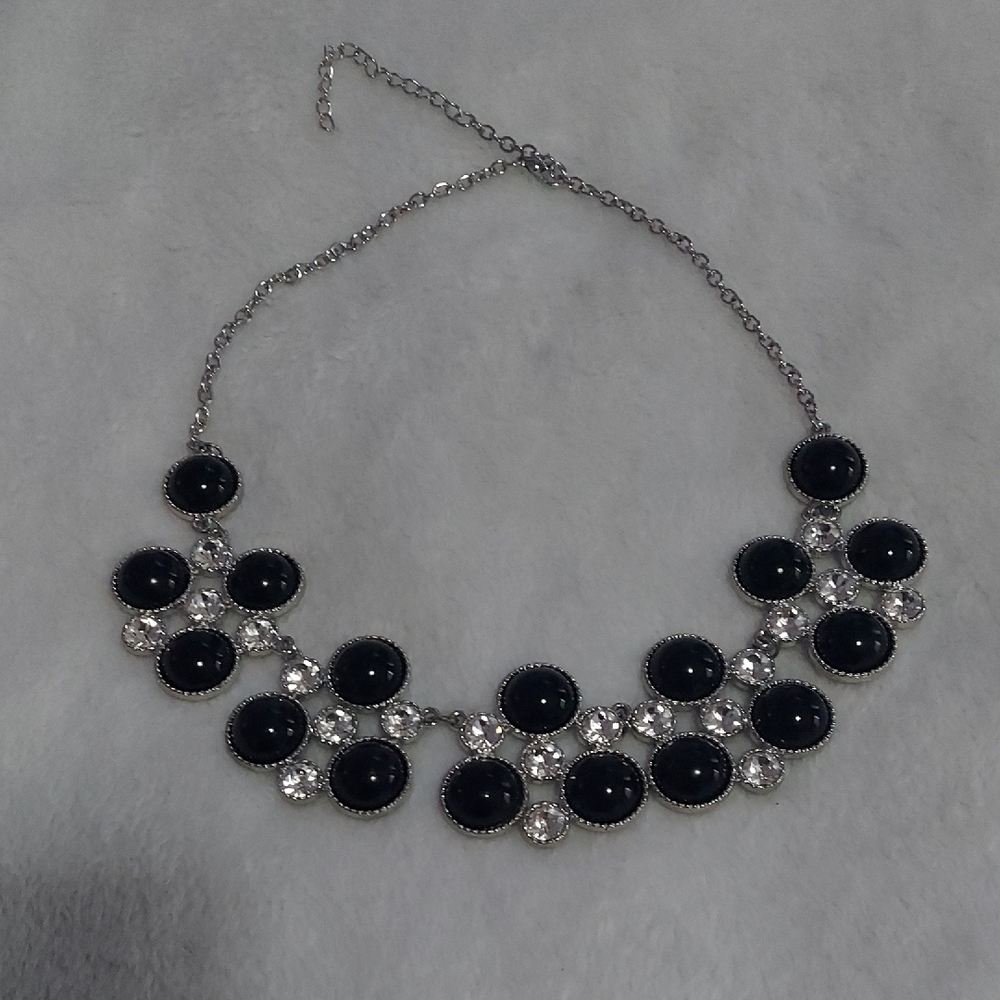6/$10 Chic Black and Silver Statement Necklace